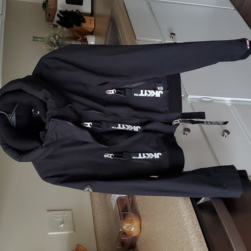 Jacket - Picture 10 of 11
